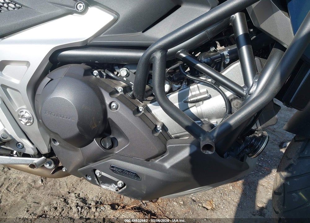 2024 HONDA NC750 XD VIN: JH2RH0919RK300821