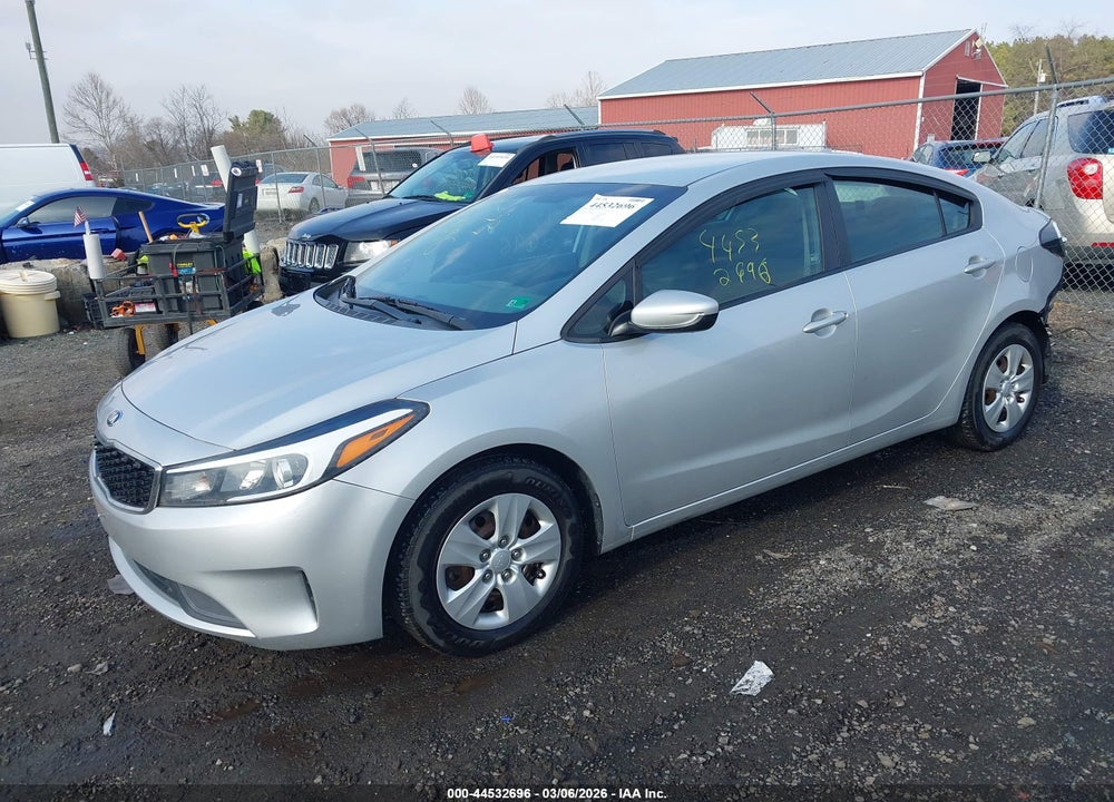 2018 KIA FORTE LX VIN: 3KPFK4A72JE178461