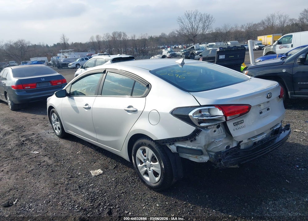 2018 KIA FORTE LX VIN: 3KPFK4A72JE178461