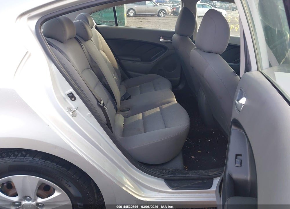 2018 KIA FORTE LX VIN: 3KPFK4A72JE178461