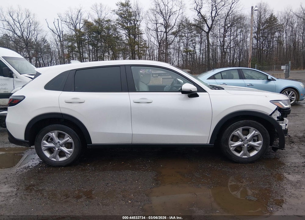 2025 HONDA HR-V AWD LX VIN: 3CZRZ2H34SM758487
