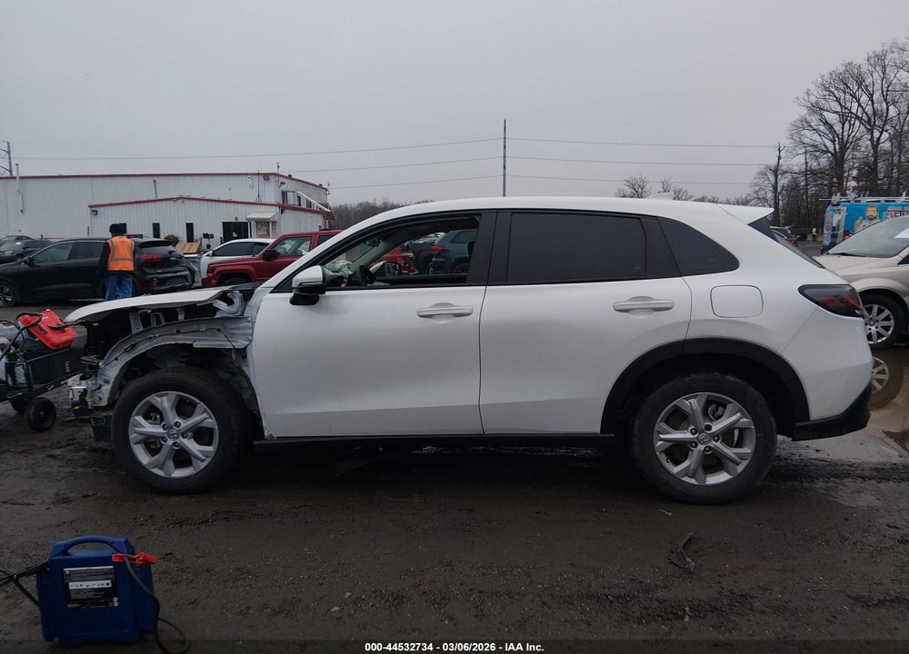 2025 HONDA HR-V AWD LX VIN: 3CZRZ2H34SM758487