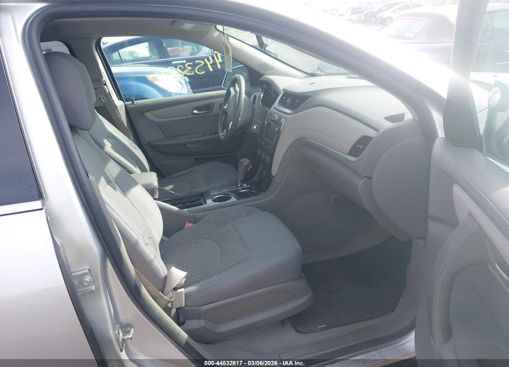 2015 CHEVROLET TRAVERSE 1LT VIN: 1GNKRGKD9FJ267574