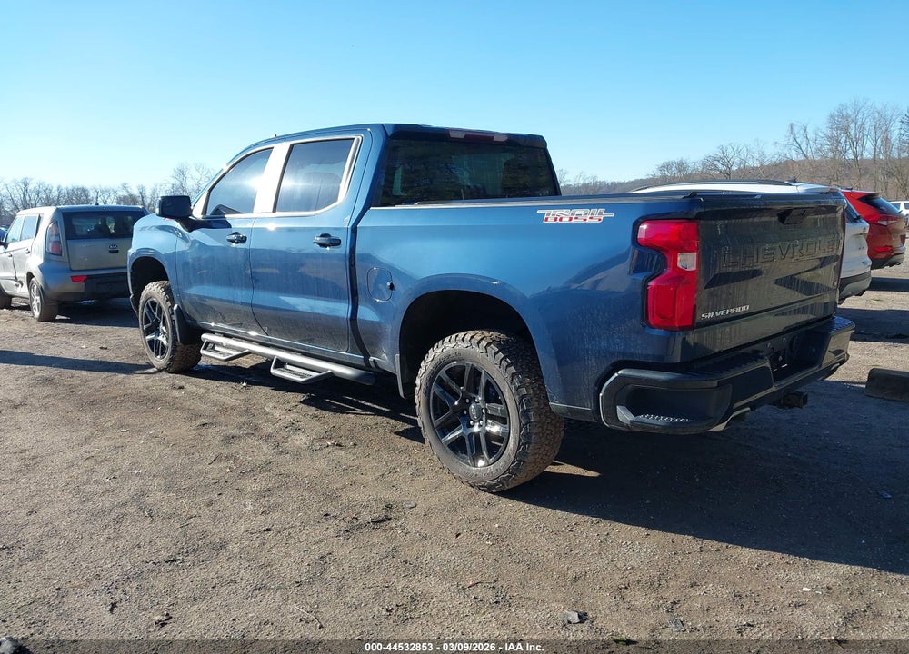 2021 CHEVROLET SILVERADO 1500 4WD  SHORT BED LT TRAIL BOSS VIN: 1GCPYFED2MZ392745