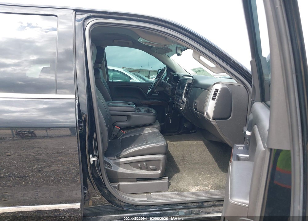 2017 GMC SIERRA 1500 SLT VIN: 3GTU2NEC9HG461555