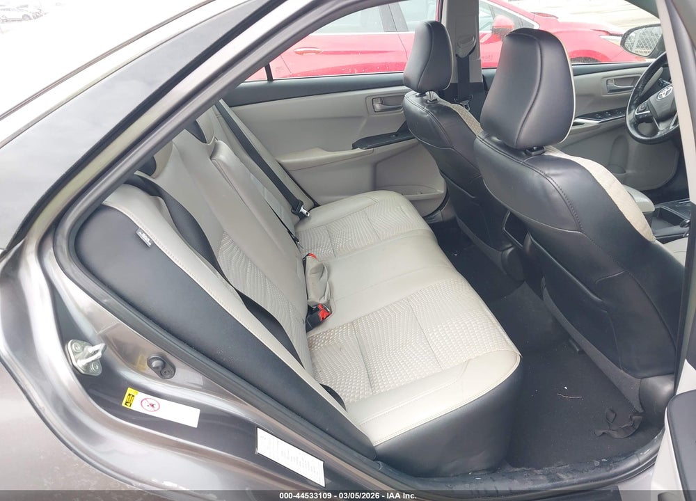 2015 TOYOTA CAMRY SE VIN: 4T1BF1FK4FU028225