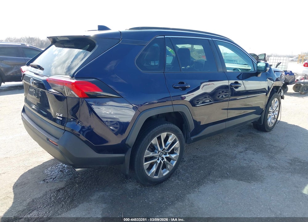 2019 TOYOTA RAV4 XLE PREMIUM VIN: 2T3A1RFV8KC021980