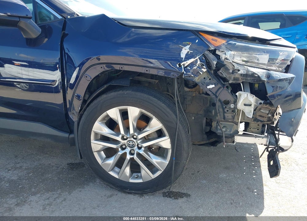 2019 TOYOTA RAV4 XLE PREMIUM VIN: 2T3A1RFV8KC021980
