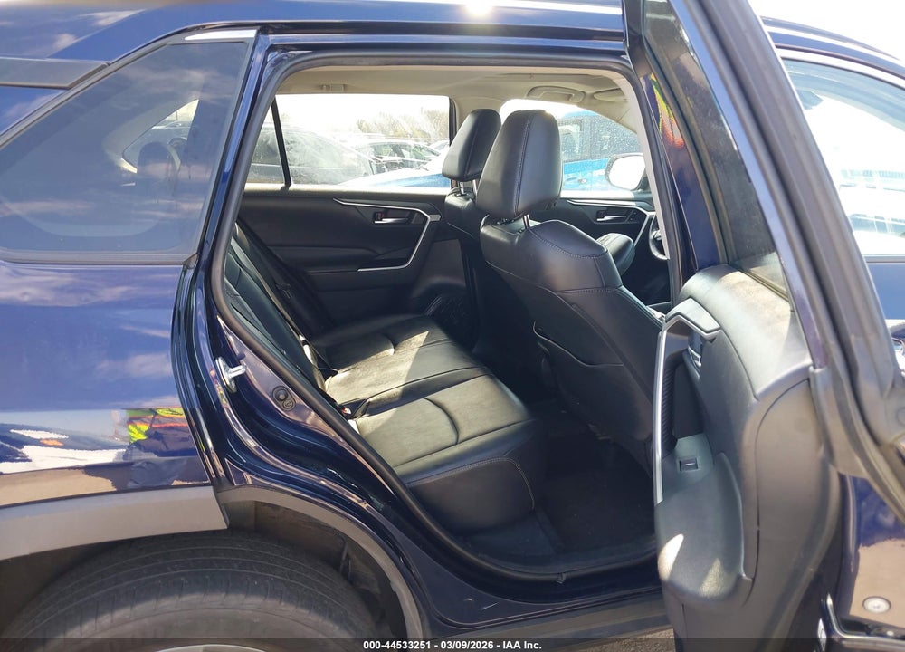 2019 TOYOTA RAV4 XLE PREMIUM VIN: 2T3A1RFV8KC021980
