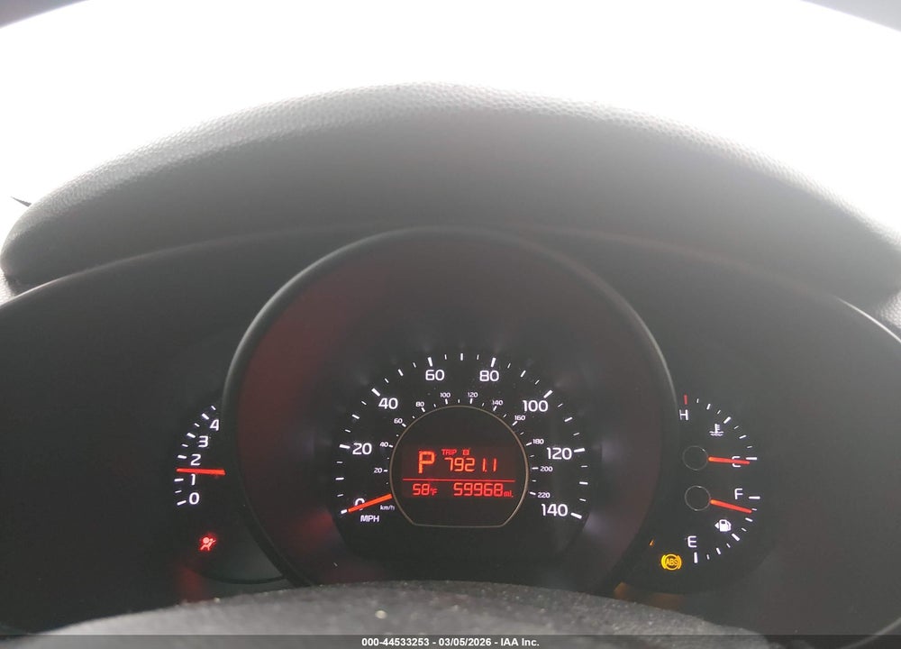 2015 KIA SOUL + VIN: KNDJP3A52F7816669