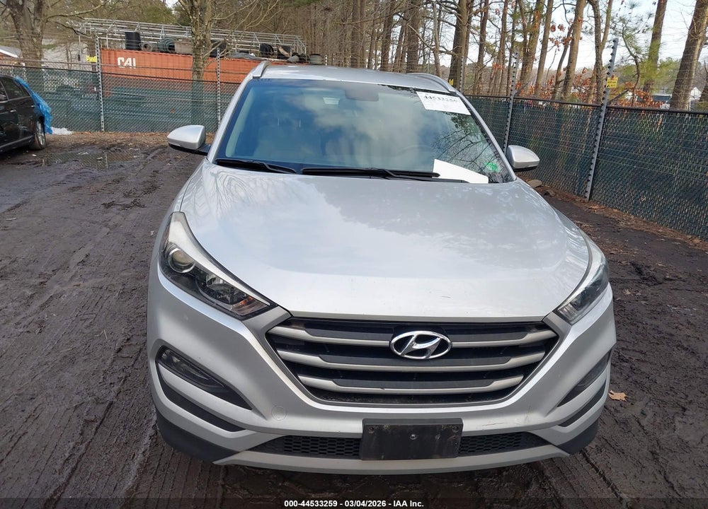 2017 HYUNDAI TUCSON SPORT VIN: KM8J33A20HU513598