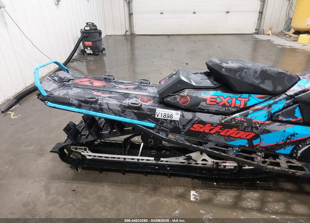 2017 SKI-DOO MXZ X 850 E TEC VIN: 2BPSCEHC3HV000207