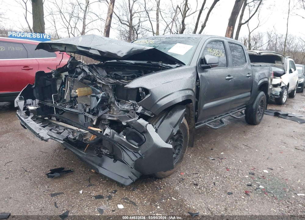 2016 TOYOTA TACOMA SR V6 VIN: 3TMCZ5AN3GM010975