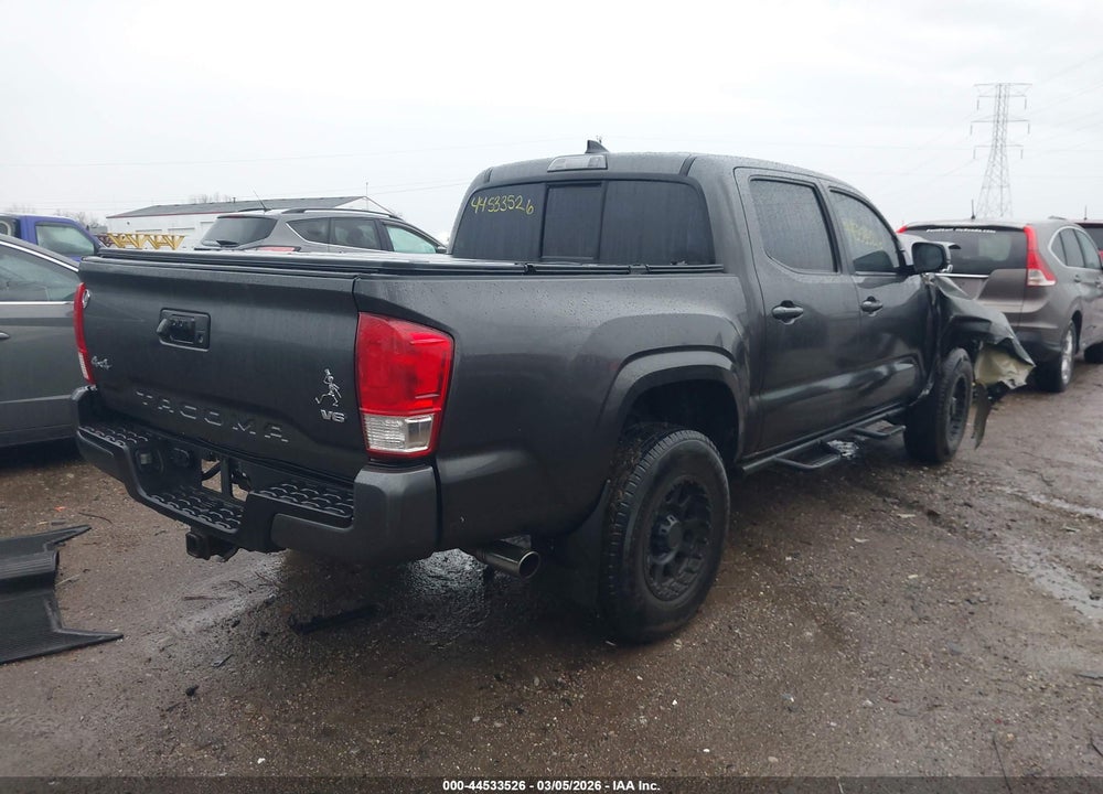 2016 TOYOTA TACOMA SR V6 VIN: 3TMCZ5AN3GM010975