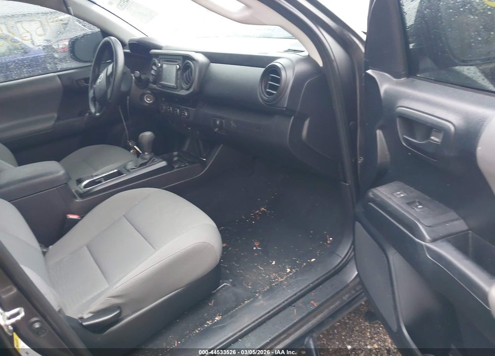 2016 TOYOTA TACOMA SR V6 VIN: 3TMCZ5AN3GM010975
