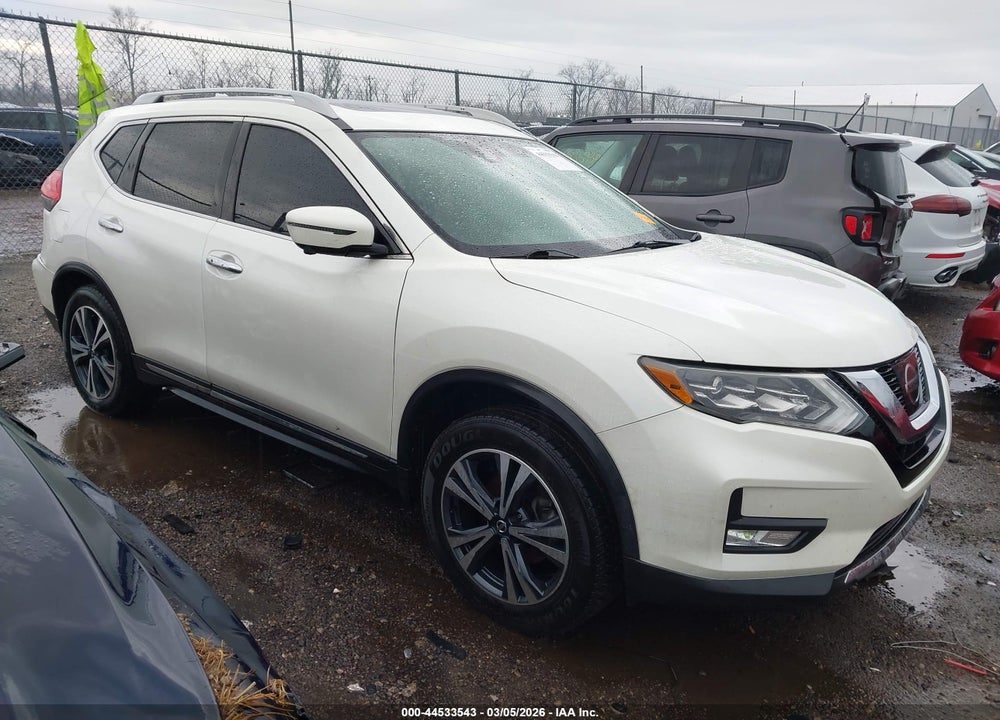 2017 NISSAN ROGUE SL VIN: 5N1AT2MV0HC743874
