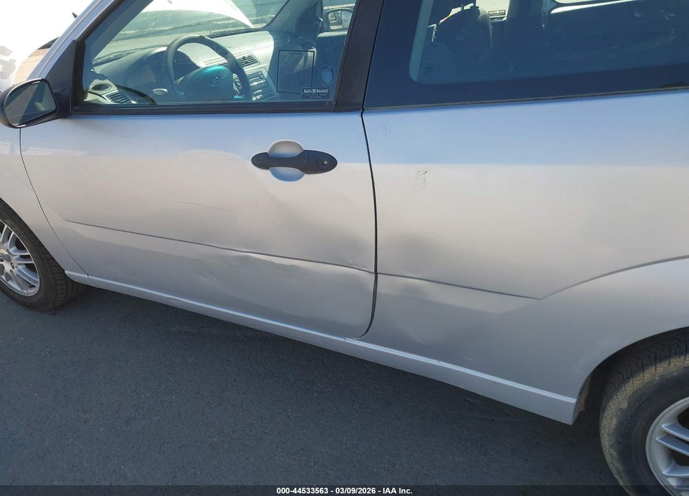 2006 FORD FOCUS ZX3 VIN: 1FAFP31N76W201715
