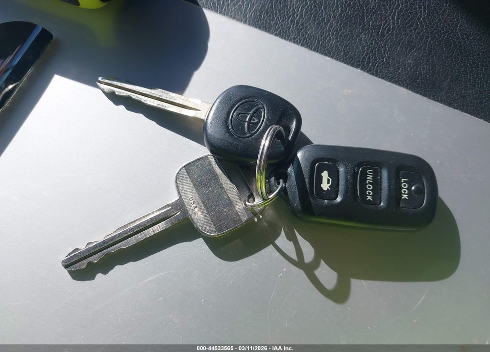 2002 TOYOTA CAMRY SOLARA SLE V6 VIN: 2T1FF28P22C586084