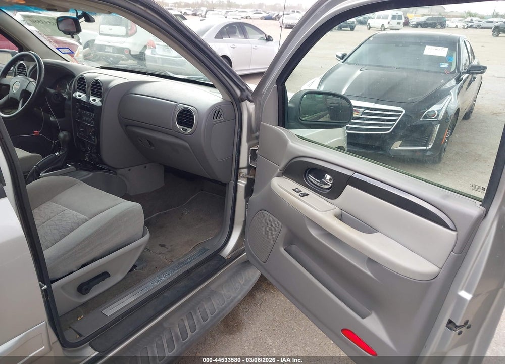 2005 GMC ENVOY XL SLE VIN: 1GKES16S956111461