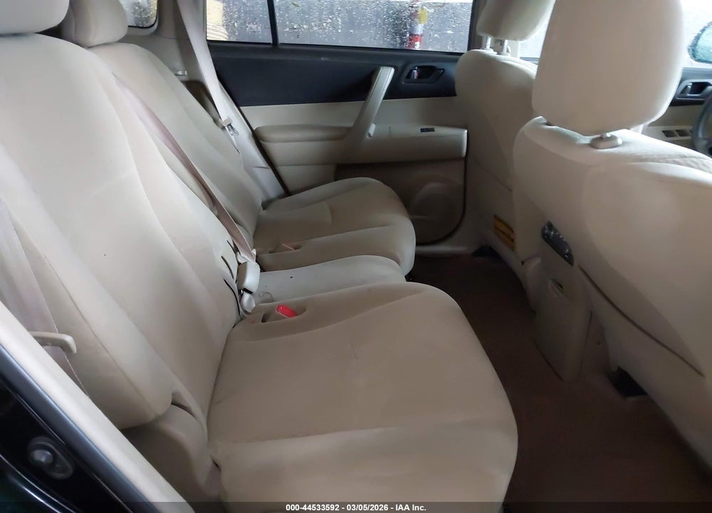 2010 TOYOTA HIGHLANDER BASE V6 VIN: 5TDBK3EH0AS012344
