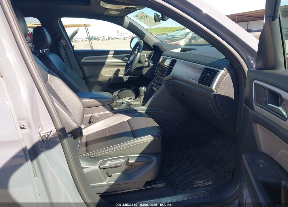 2022 VOLKSWAGEN ATLAS CROSS SPORT 3.6L V6 SE W/TECHNOLOGY VIN: 1V2KE2CA9NC201538