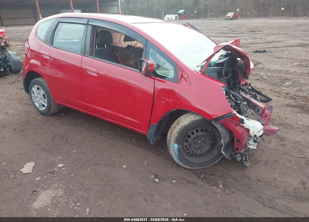 2013 HONDA FIT VIN: JHMGE8H37DC077576