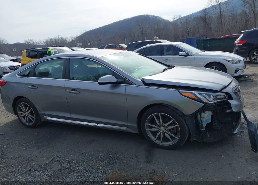 2017 HYUNDAI SONATA SPORT 2.0T VIN: 5NPE34AB2HH577955