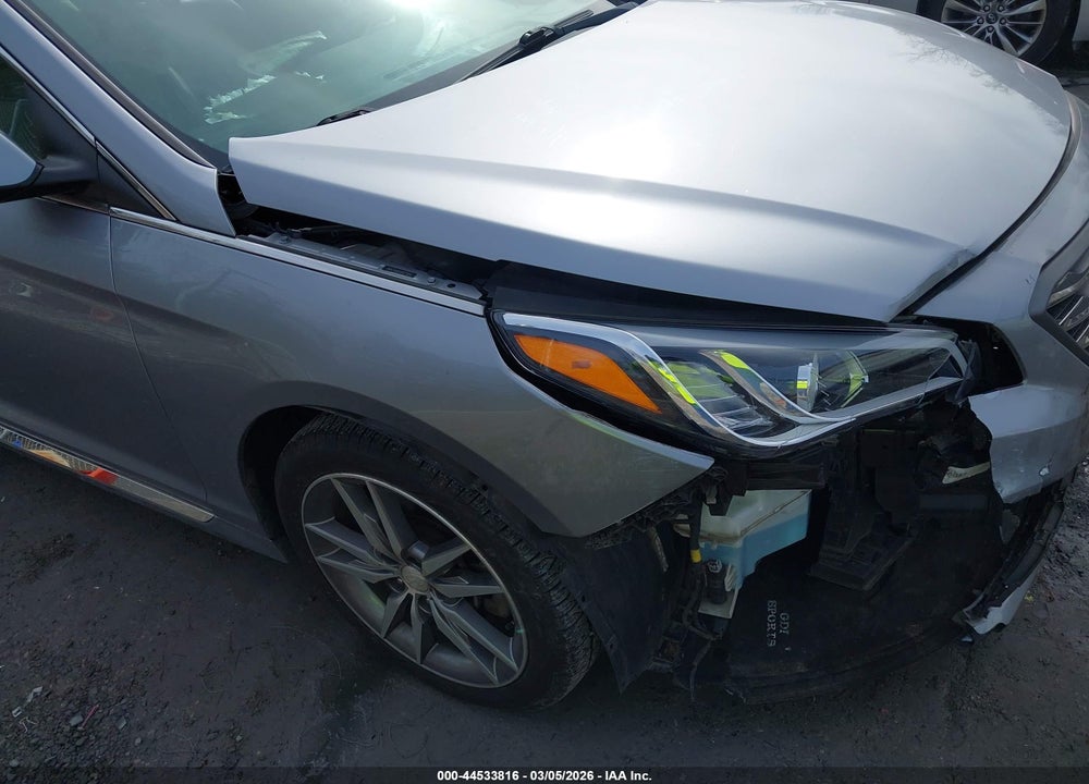 2017 HYUNDAI SONATA SPORT 2.0T VIN: 5NPE34AB2HH577955
