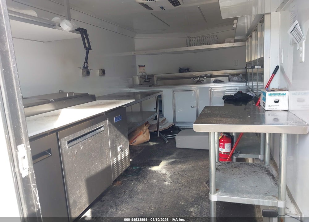 2025 TRAILER FREEDOM 16' FOOD VIN: 5WKBE1625S1084963
