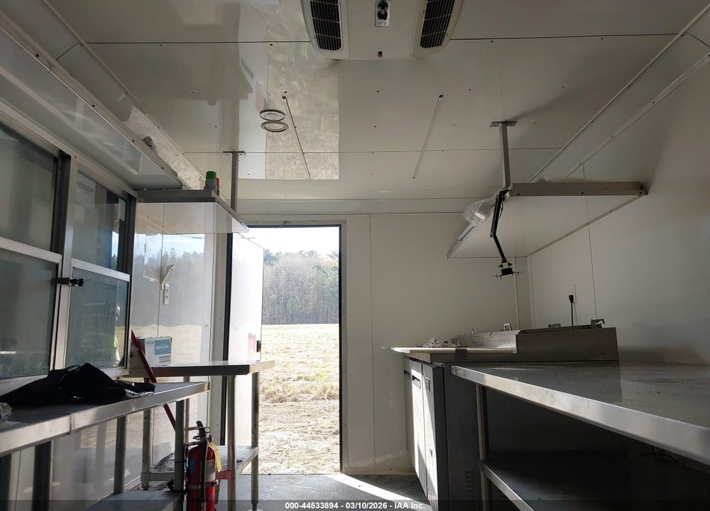 2025 TRAILER FREEDOM 16' FOOD VIN: 5WKBE1625S1084963
