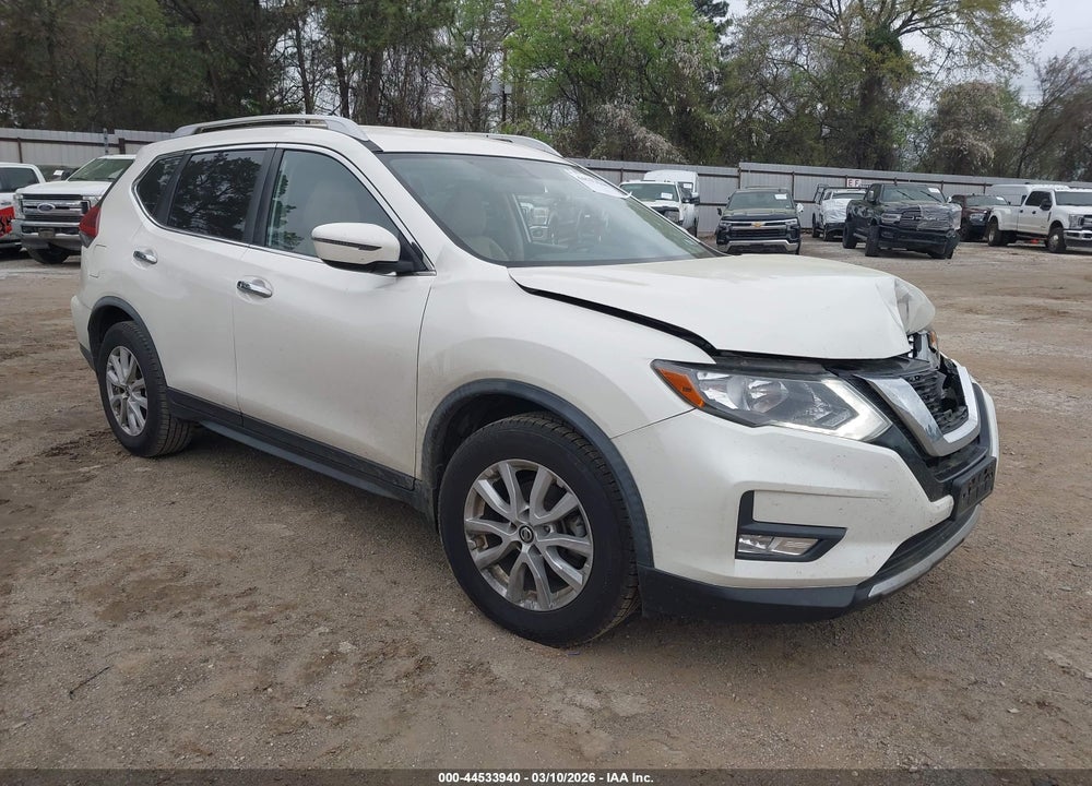 2018 NISSAN ROGUE SV VIN: JN8AT2MTXJW458921