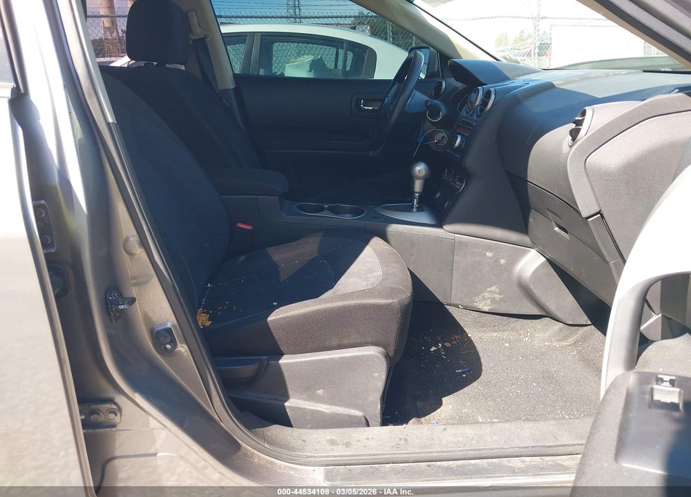 2013 NISSAN ROGUE S VIN: JN8AS5MT3DW031931