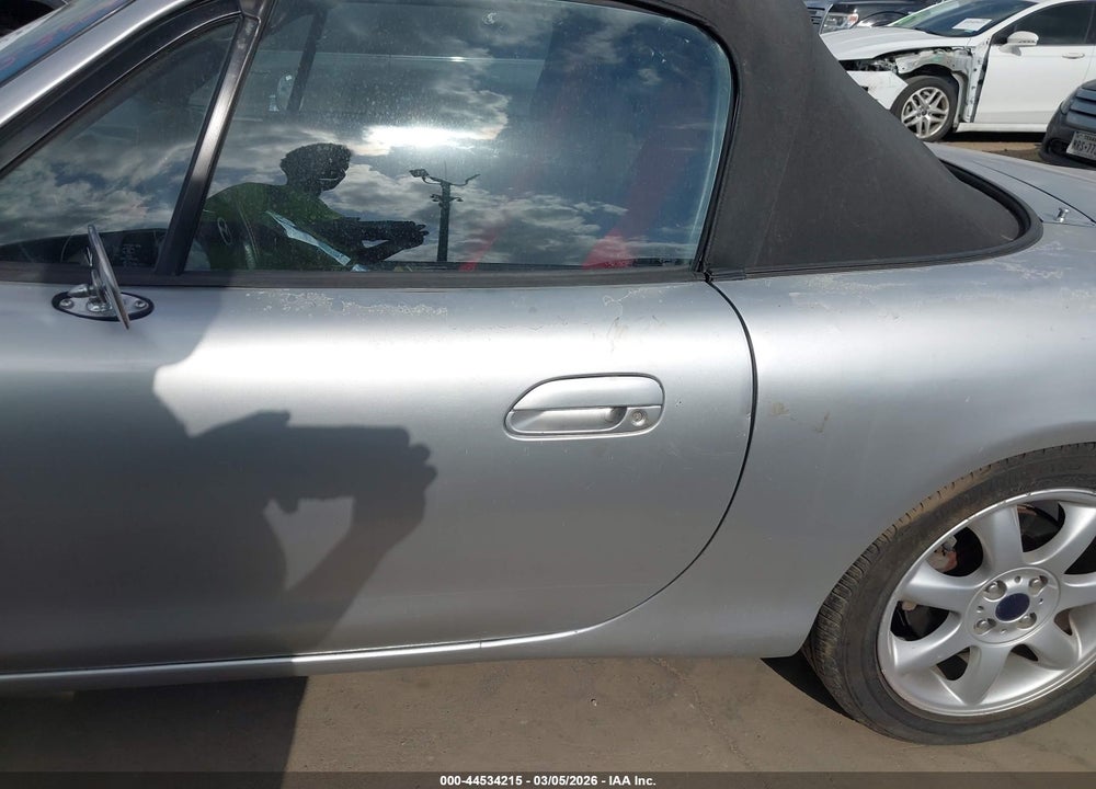 2002 MAZDA MX-5 MIATA CLOTH/LS/SE VIN: JM1NB353120226006