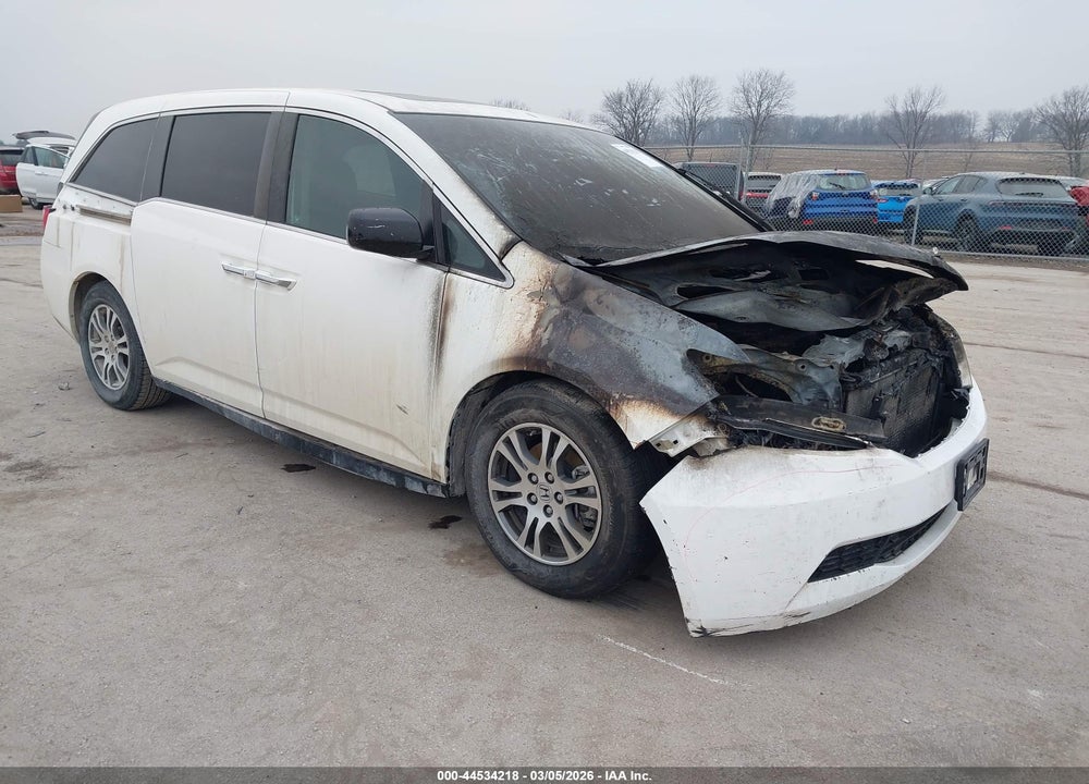 2011 HONDA ODYSSEY EX-L VIN: 5FNRL5H68BB103126