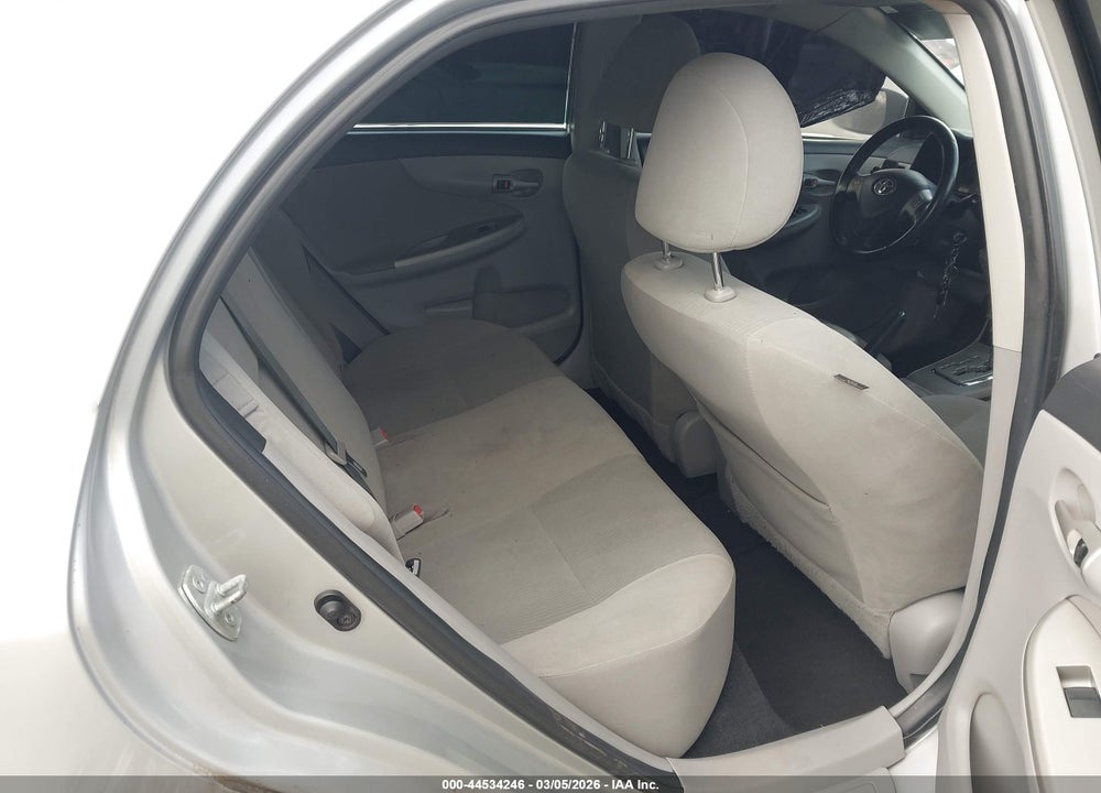 2013 TOYOTA COROLLA LE VIN: 2T1BU4EE4DC933047