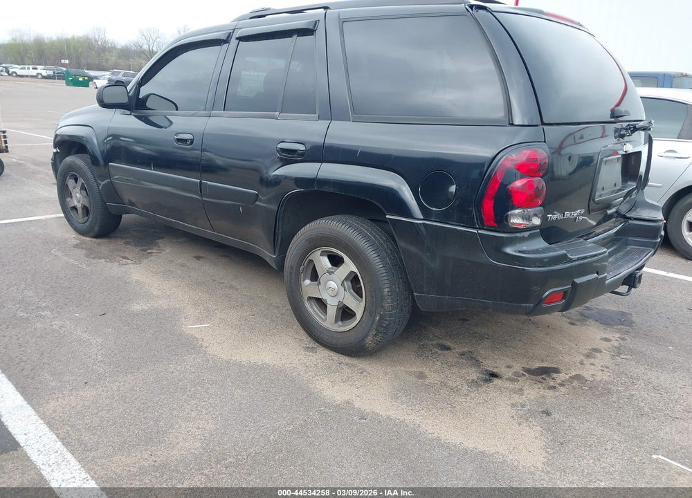 2005 CHEVROLET TRAILBLAZER LS VIN: 1GNDS13S852221444