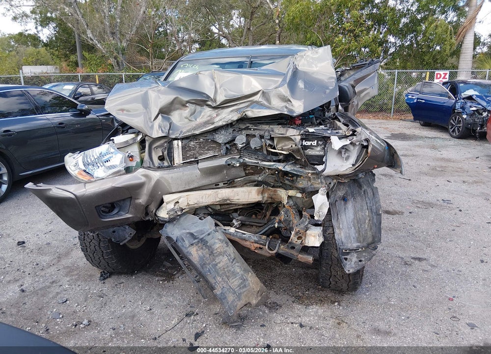 2015 TOYOTA TACOMA BASE V6 VIN: 5TFLU4EN0FX143348