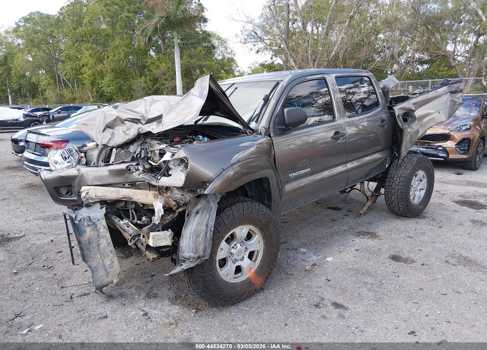 2015 TOYOTA TACOMA BASE V6 VIN: 5TFLU4EN0FX143348
