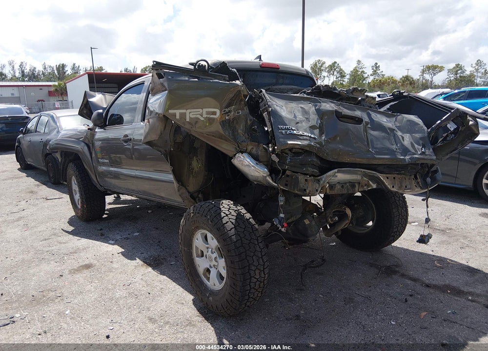 2015 TOYOTA TACOMA BASE V6 VIN: 5TFLU4EN0FX143348