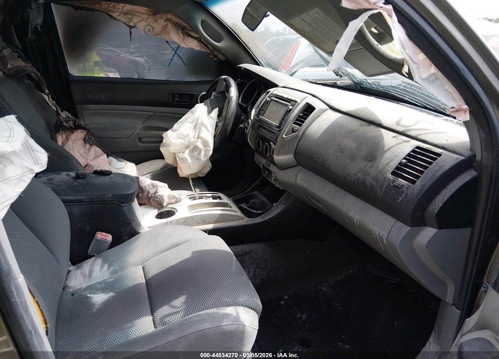 2015 TOYOTA TACOMA BASE V6 VIN: 5TFLU4EN0FX143348