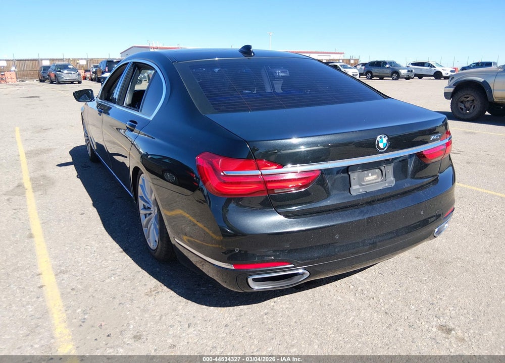 2017 BMW 740I VIN: WBA7E2C55HG739223