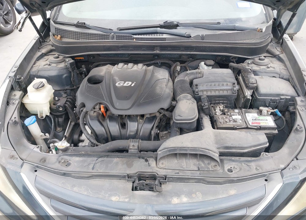 2014 HYUNDAI SONATA GLS VIN: 5NPEB4AC5EH924301