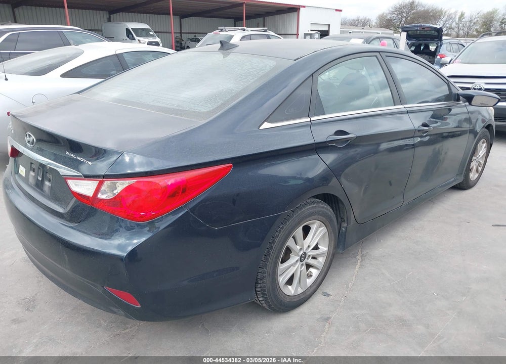 2014 HYUNDAI SONATA GLS VIN: 5NPEB4AC5EH924301