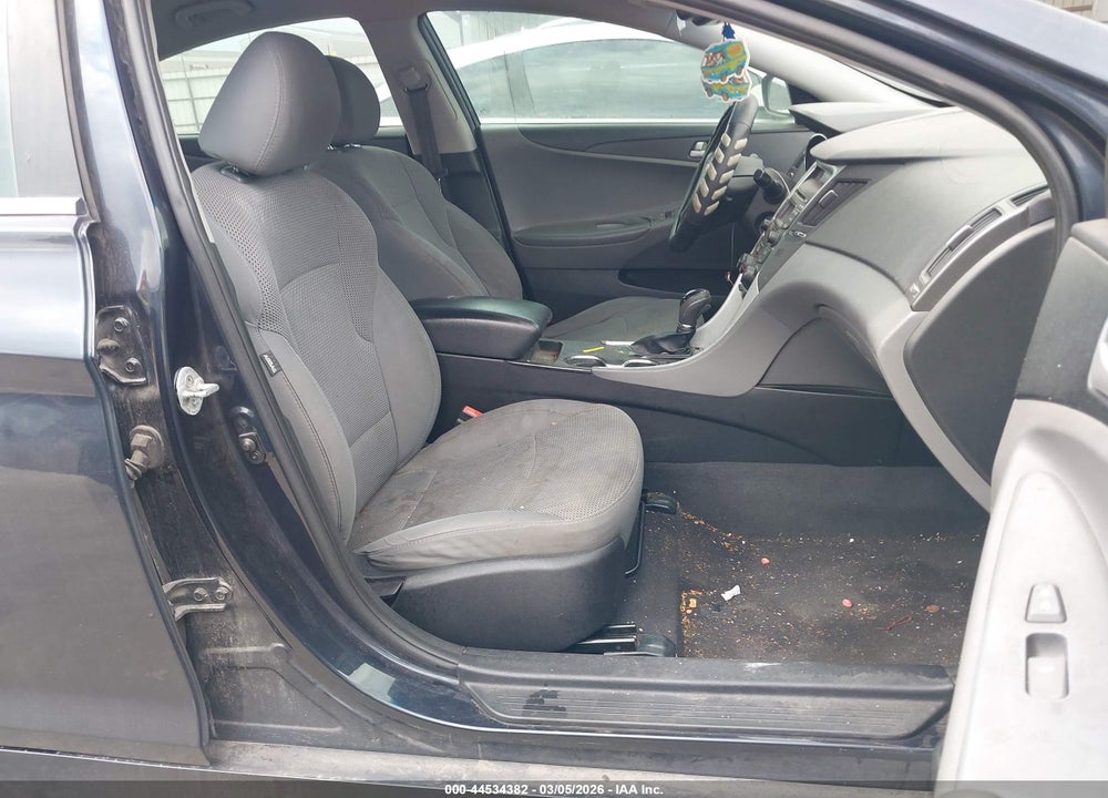 2014 HYUNDAI SONATA GLS VIN: 5NPEB4AC5EH924301