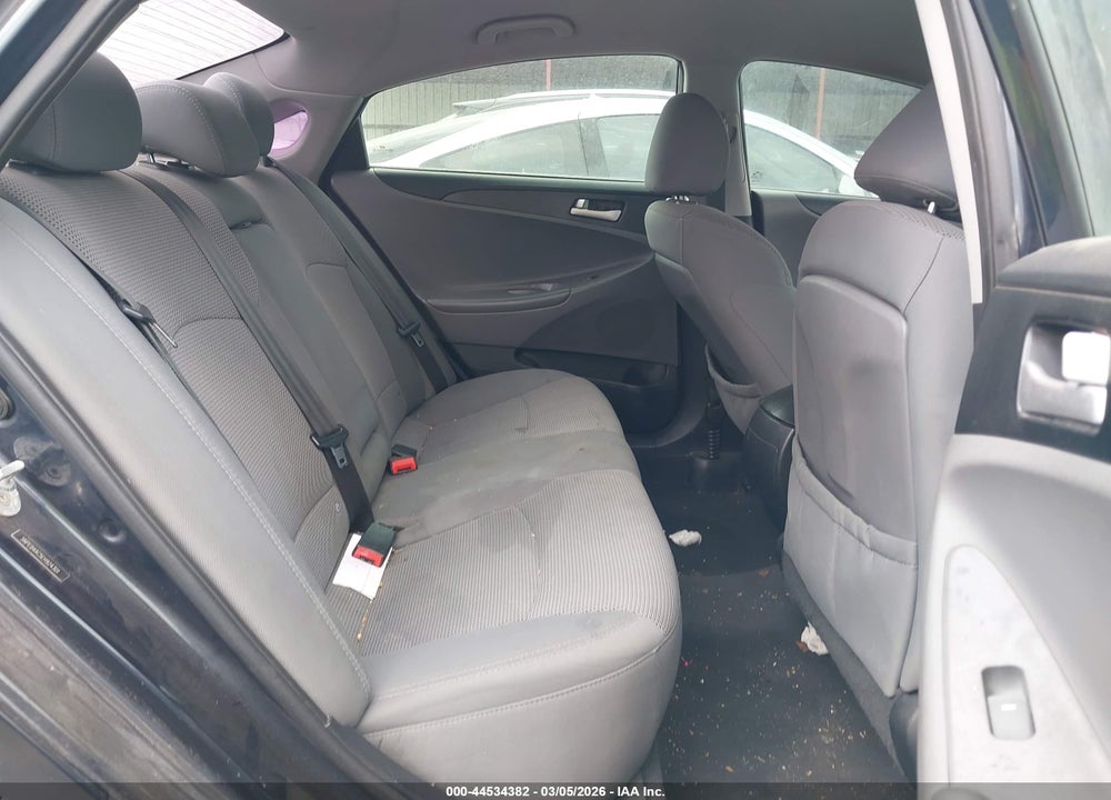 2014 HYUNDAI SONATA GLS VIN: 5NPEB4AC5EH924301