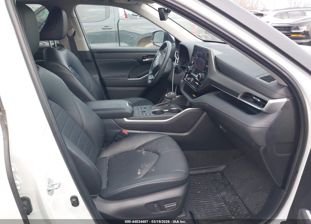 2023 TOYOTA HIGHLANDER XLE VIN: 5TDKDRBH6PS044984