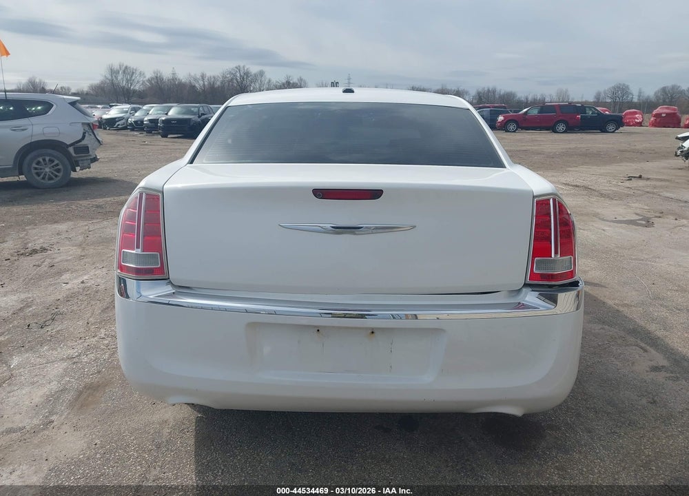 2011 CHRYSLER 300C VIN: 2C3CA6CT2BH580390