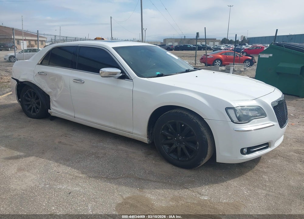 2011 CHRYSLER 300C VIN: 2C3CA6CT2BH580390