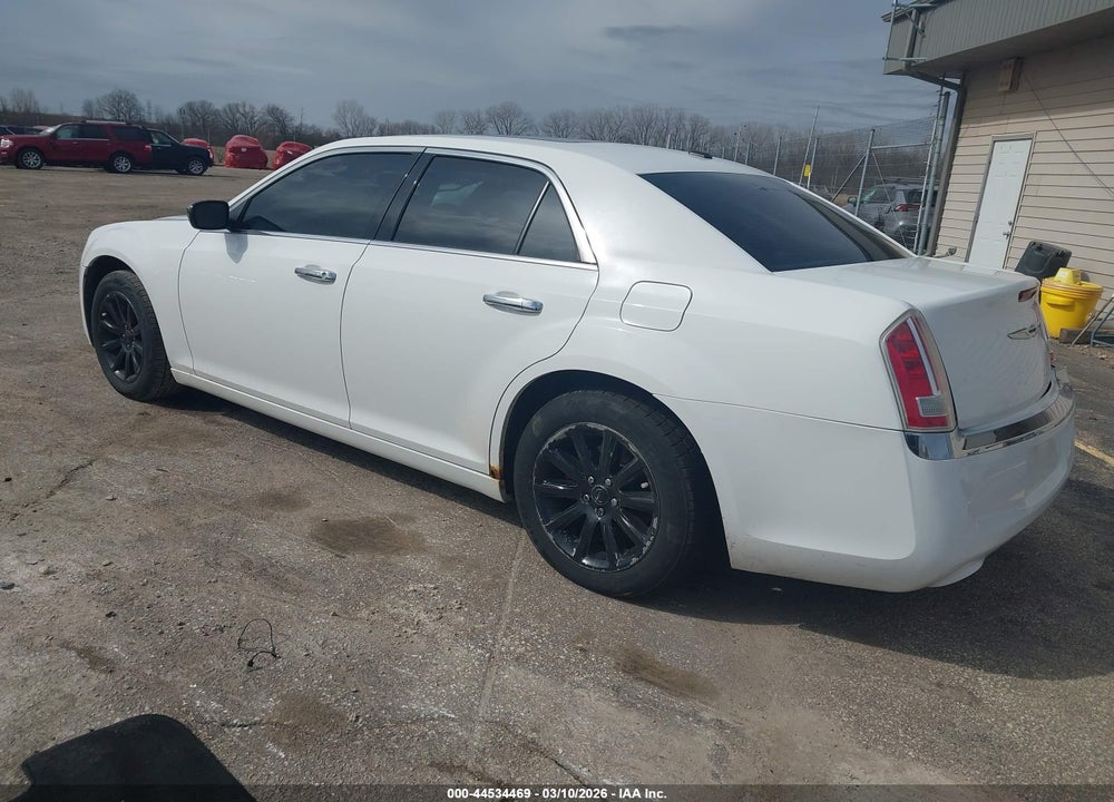 2011 CHRYSLER 300C VIN: 2C3CA6CT2BH580390