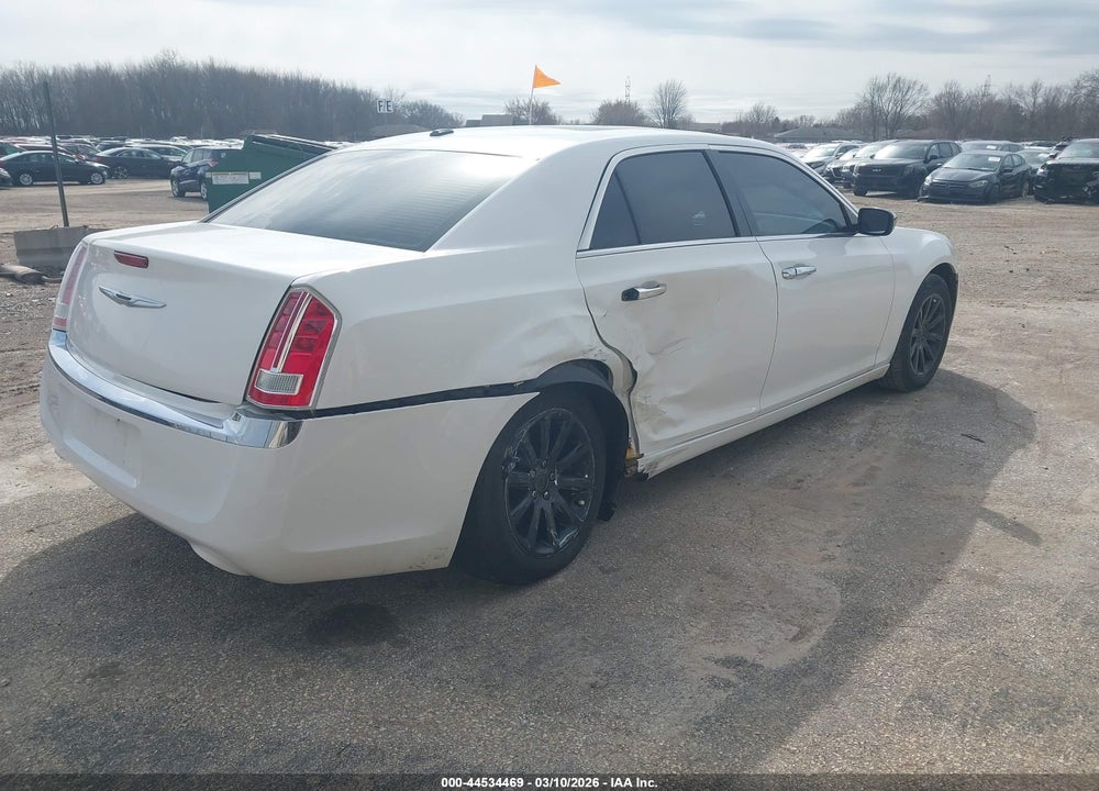 2011 CHRYSLER 300C VIN: 2C3CA6CT2BH580390